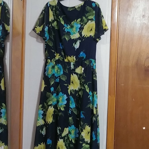 Maxi dress - Picture 4 of 6